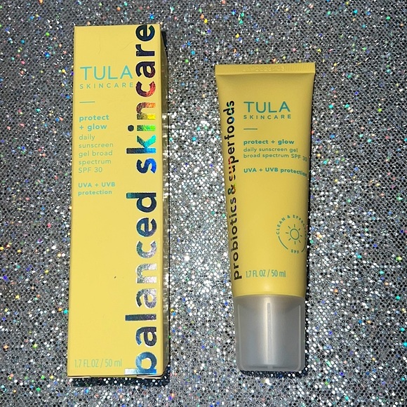 💛🆕💛 Tula Protect + Glow Daily Sunscreen Gel Broad Spectrum SPF 30 - Picture 1 of 8